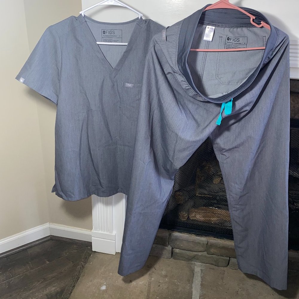 FIGS Scrub Set - Graphite